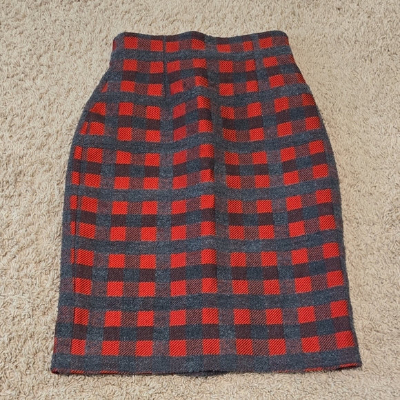 Silvia Tcherassi Grey And Red Plaid Pencil Skirt‎ - Picture 1 of 4
